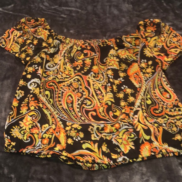 Wrap around long skirt and top set - Picture 3 of 5